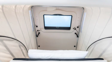 Mercedes V-Class Marco Polo - roof hatch