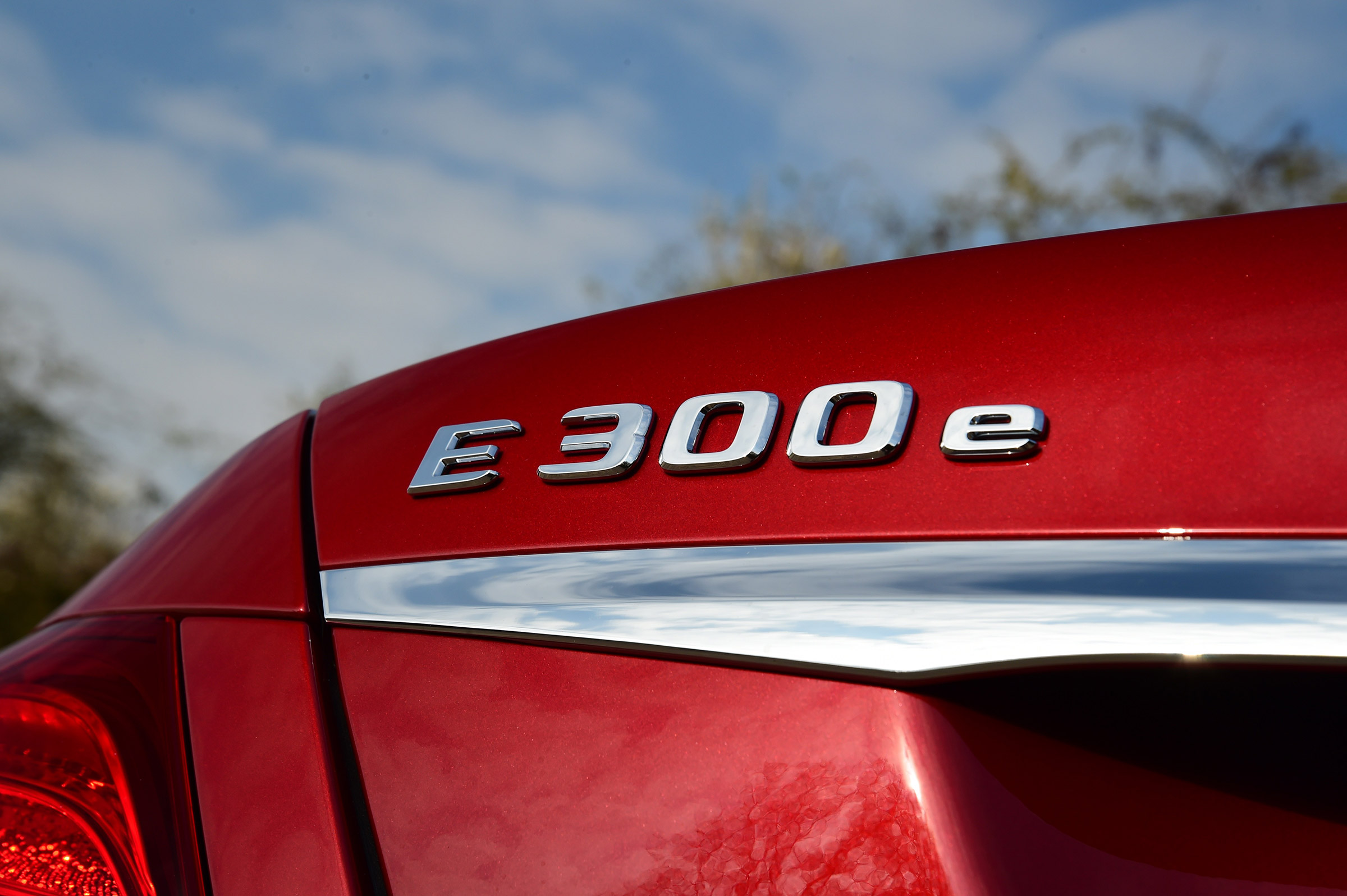 Mercedes E 300 e - rear badge