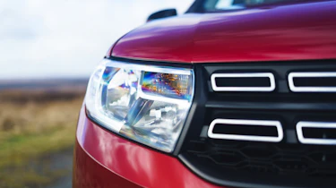 Dacia Sandero Stepway Techroad - front light
