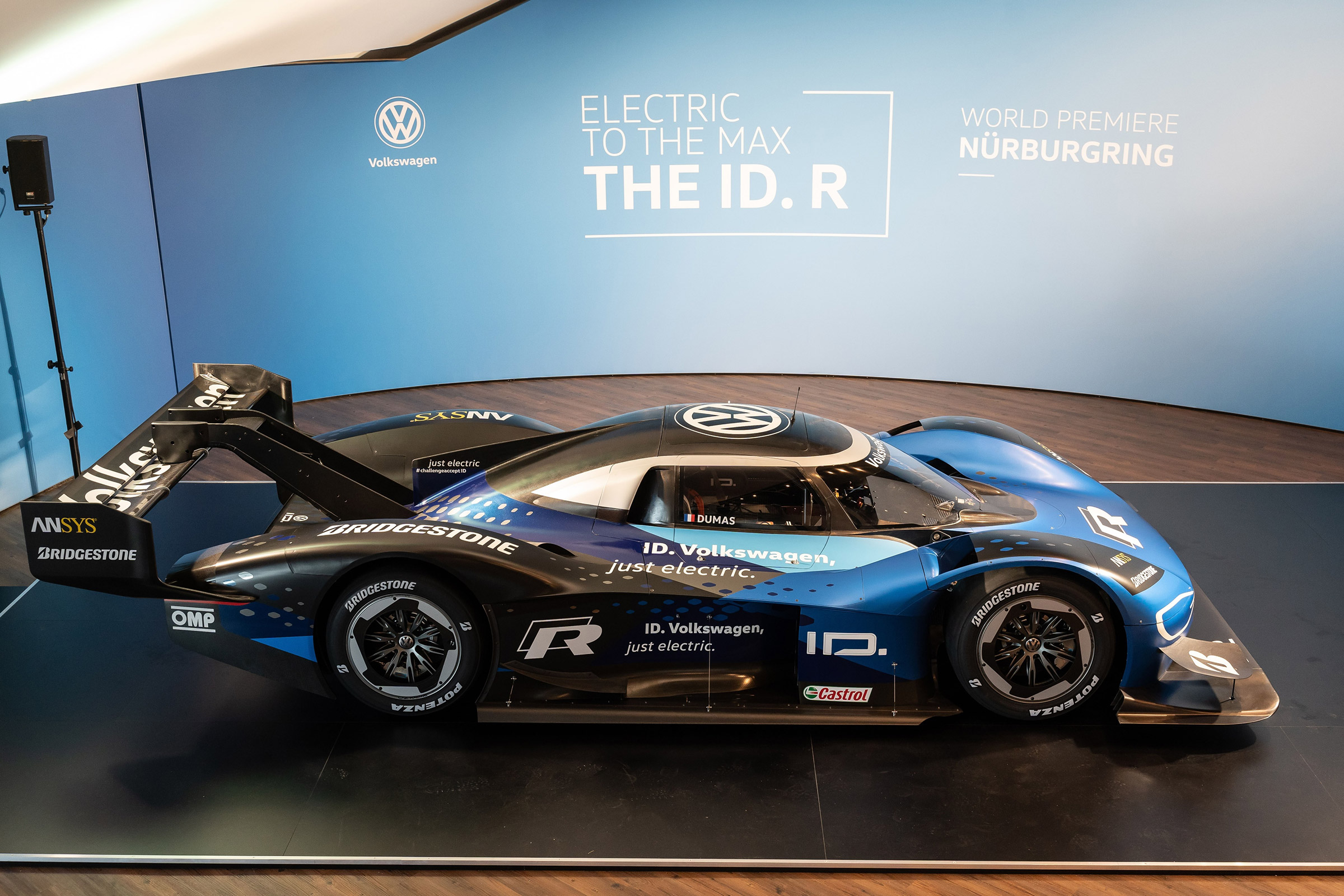 Volkswagen ID. R - side