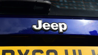 Jeep Renegade - Jeep badge