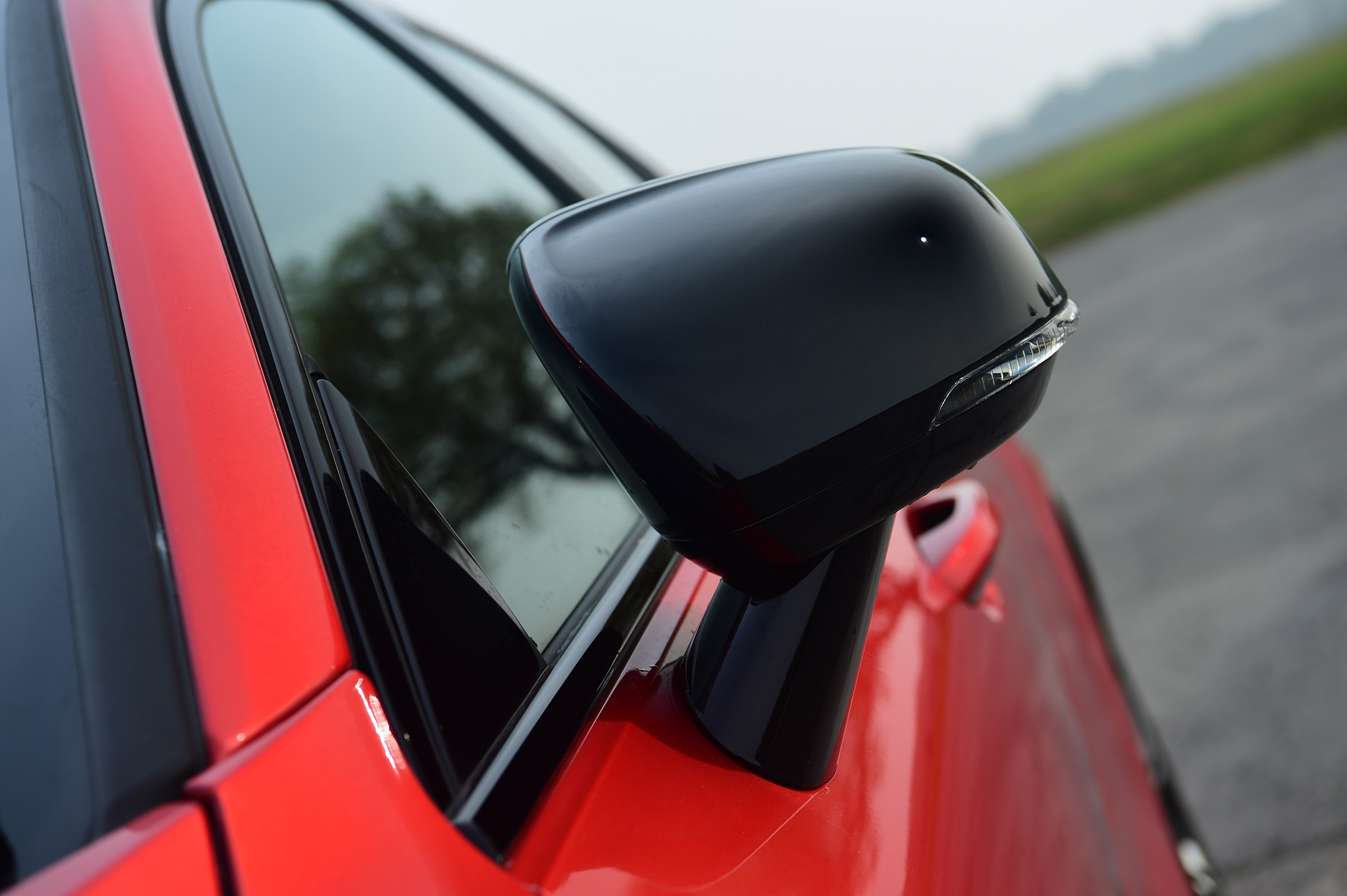Volvo S60 - wing mirror