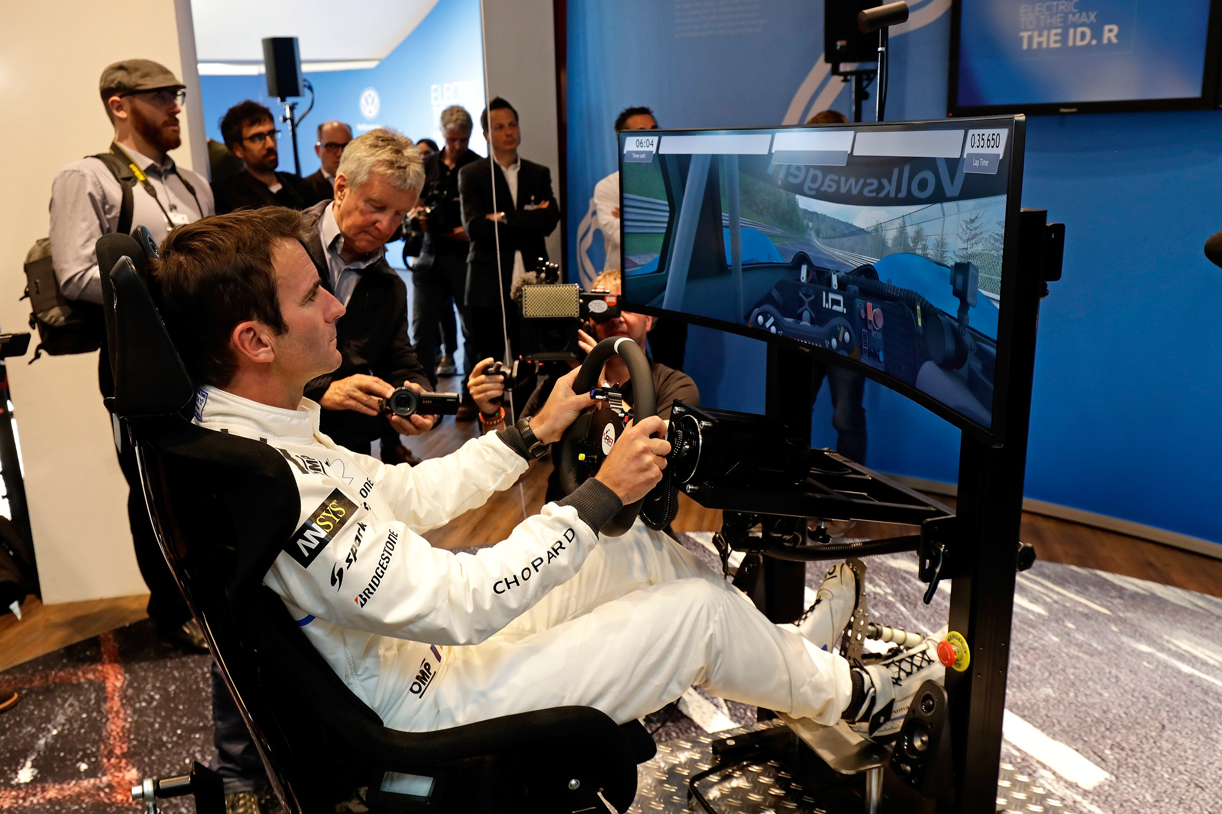 Volkswagen ID. R - simulator