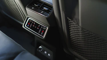 Audi e-tron - rear climate control