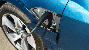 Audi e-tron - charging