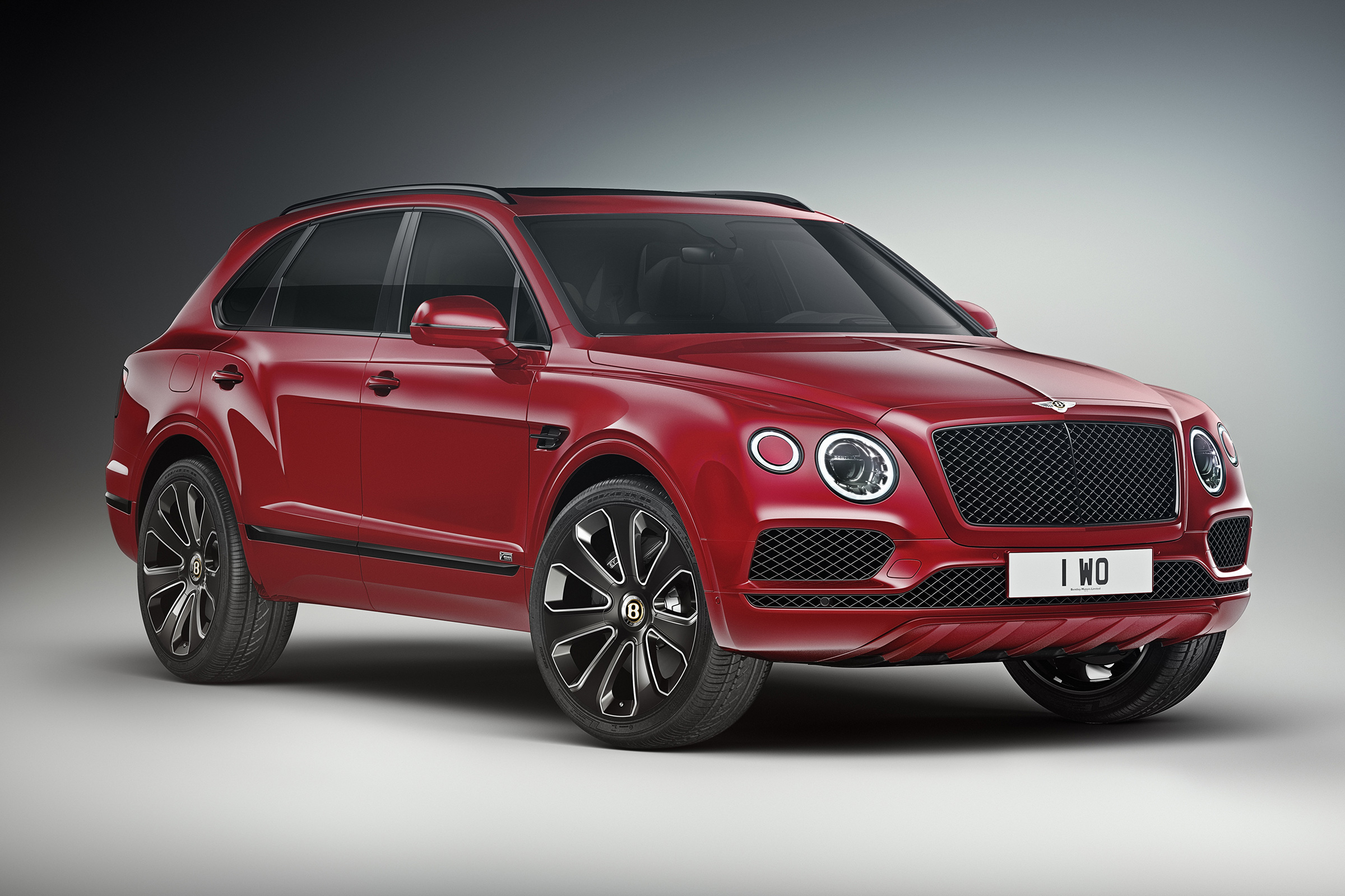 Bentley Bentayga V8 Design Series - red