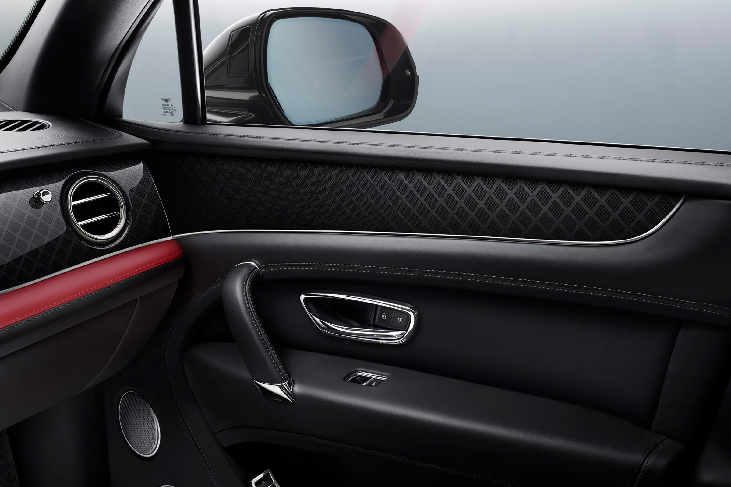 Bentley Bentayga V8 Design Series - door panel
