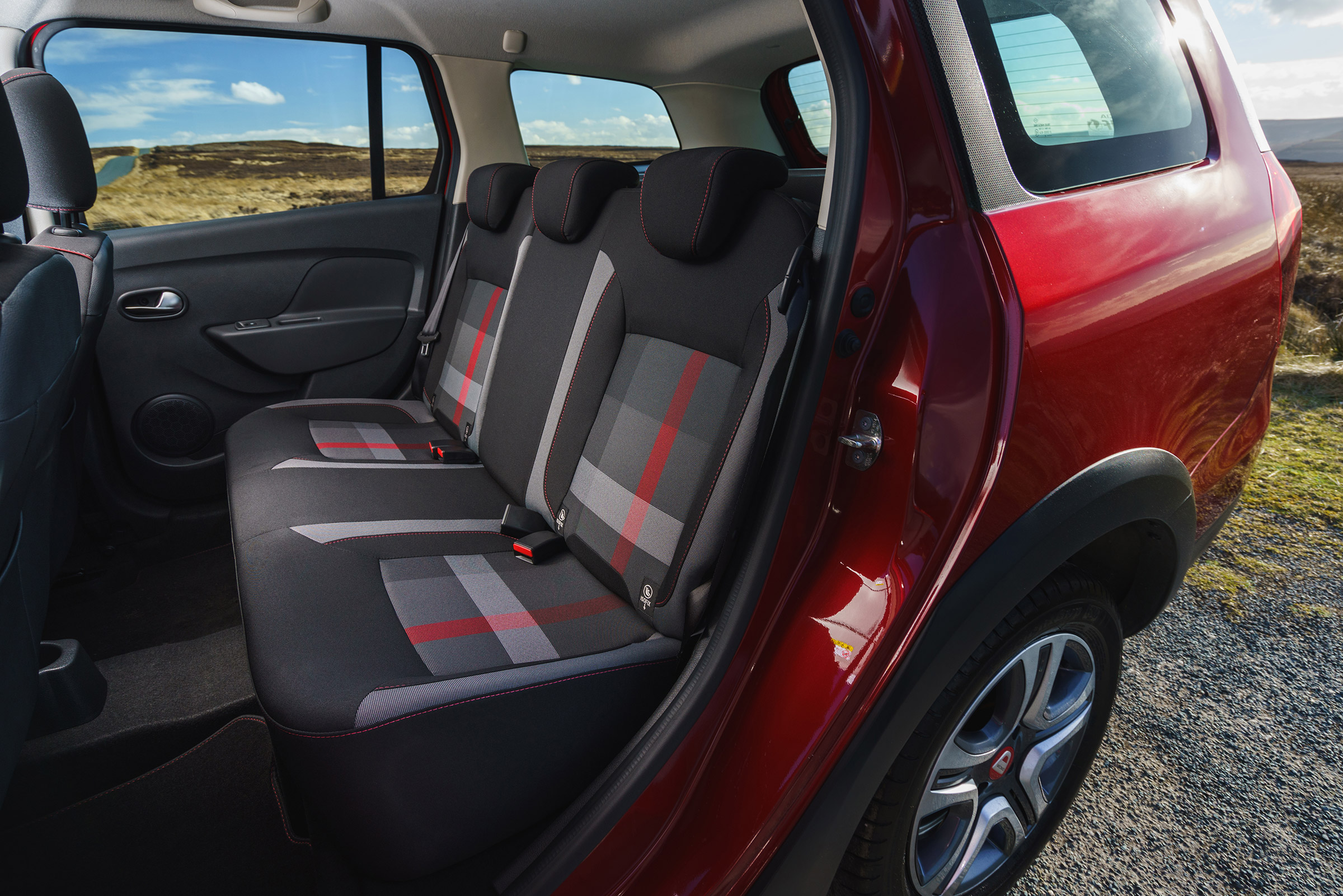 Dacia Logan MCV Techroad - rear seats