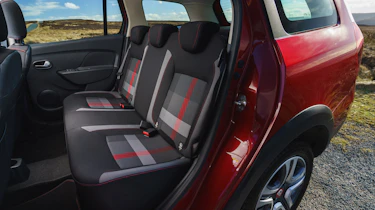 Dacia Logan MCV Techroad - rear seats