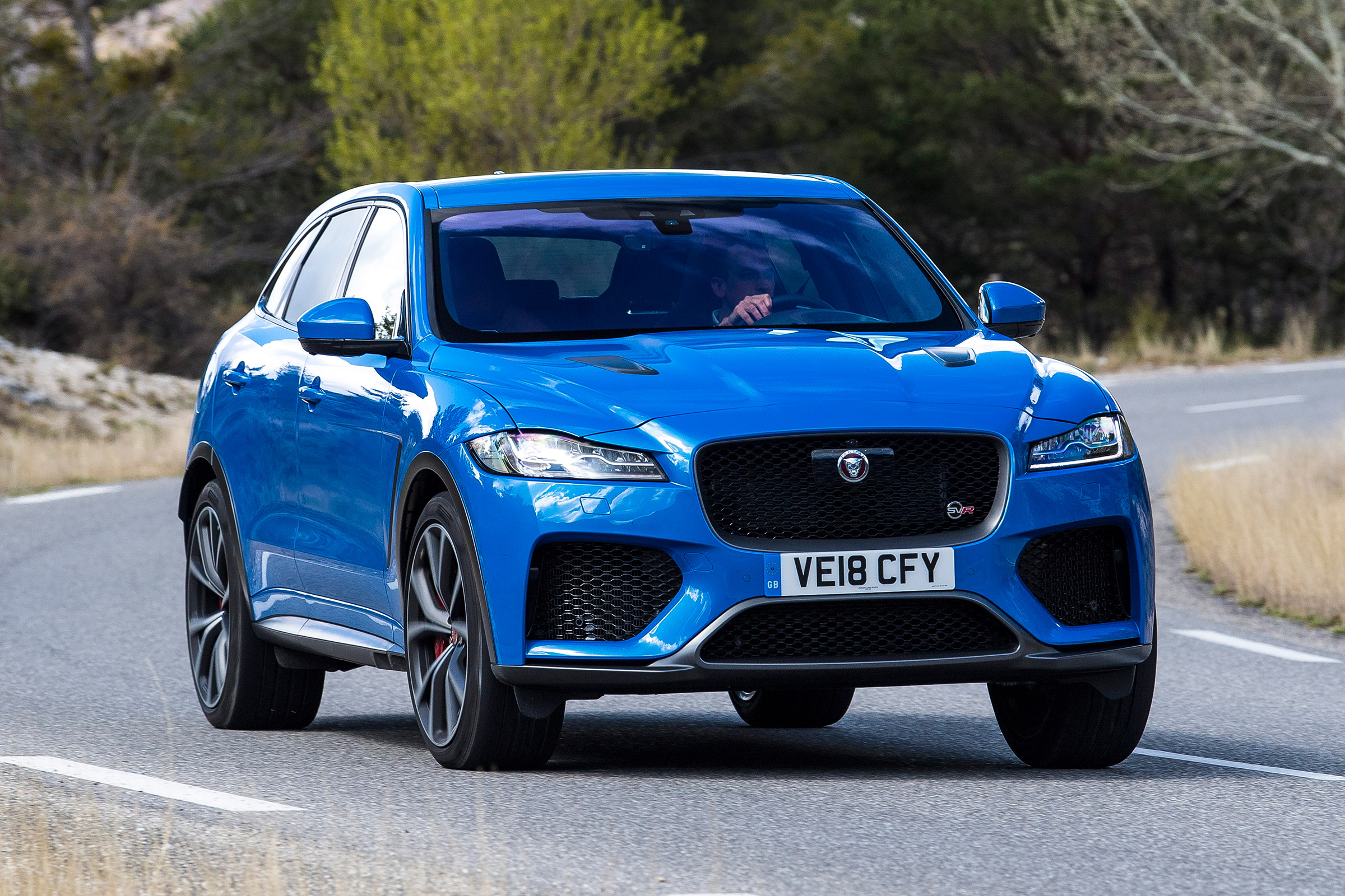 Jaguar F-Pace SVR - front action