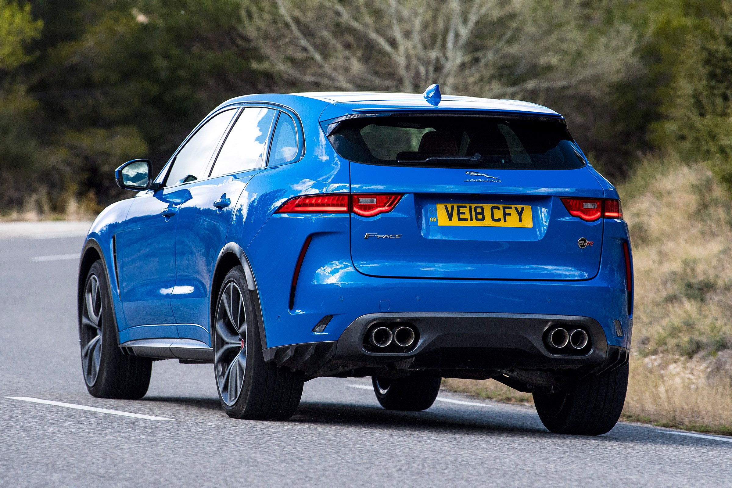 Jaguar F-Pace SVR - rear cornering