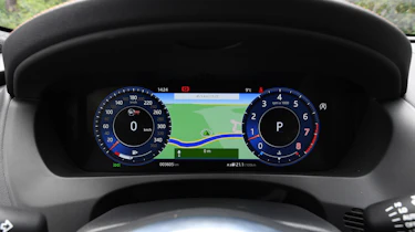 Jaguar F-Pace SVR - dials
