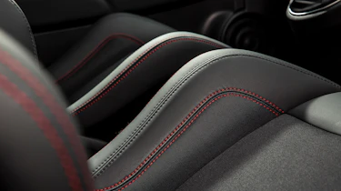 Abarth 595 essessee 70th Edition - seat