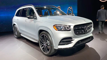 Mercedes GLS - New York front