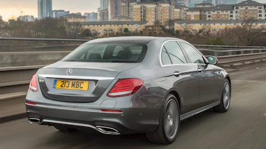 Mercedes E 300 de- rear tracking