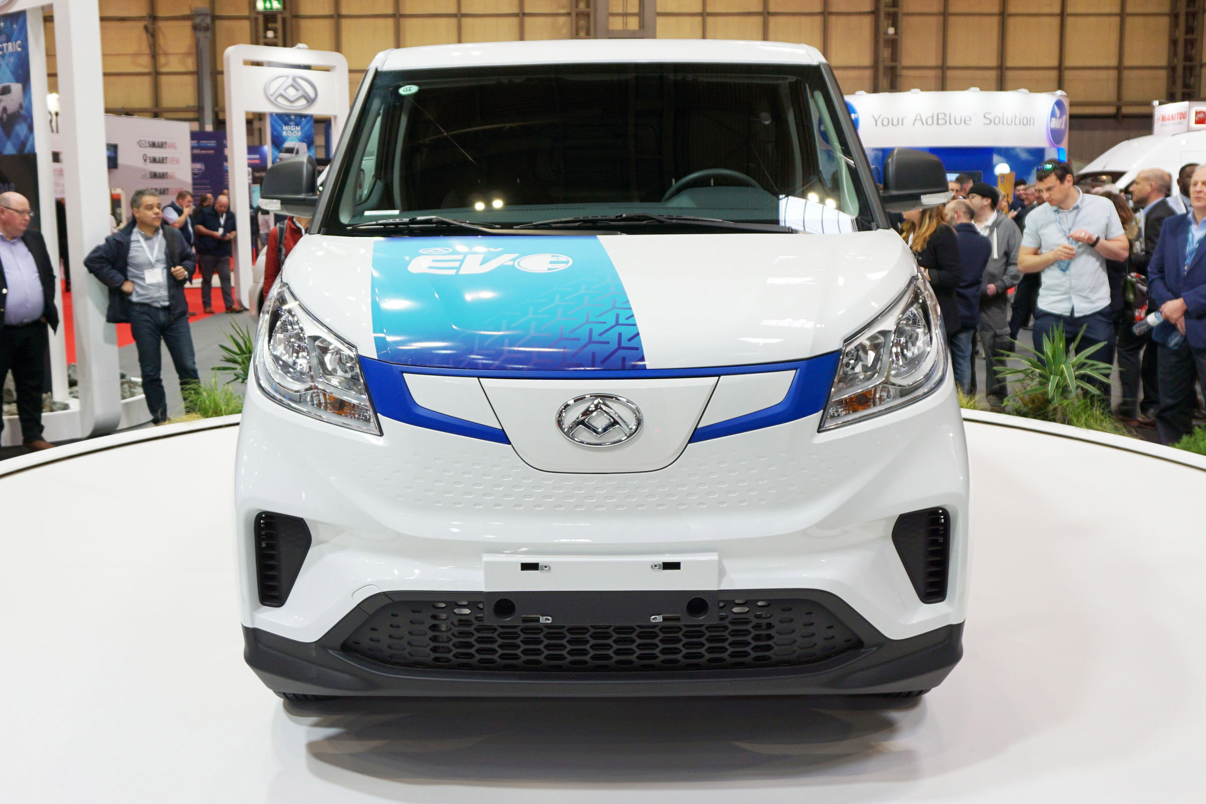 LDV EV30 - full front