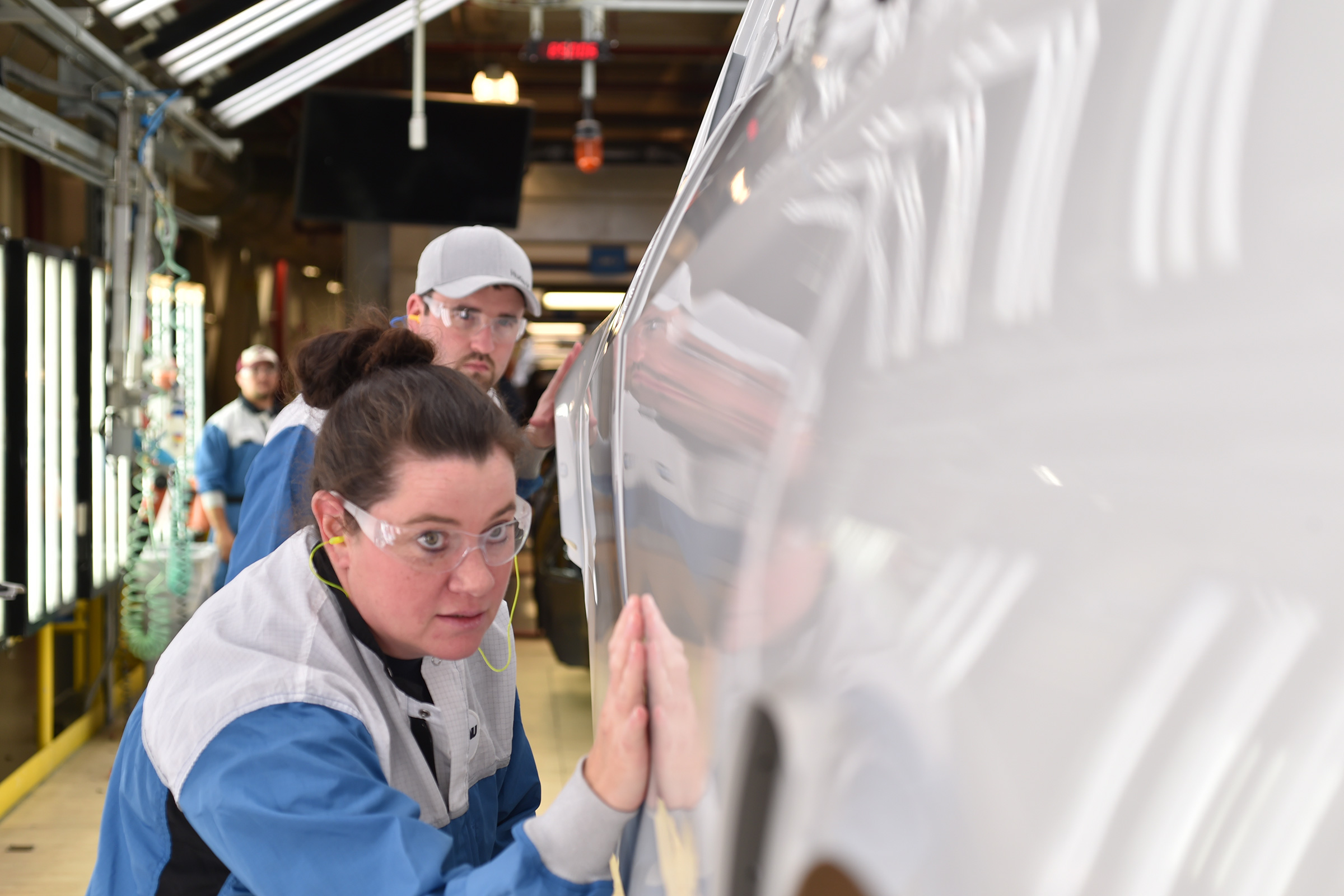 BMW SUVs feature - BMW SUV paint inspection