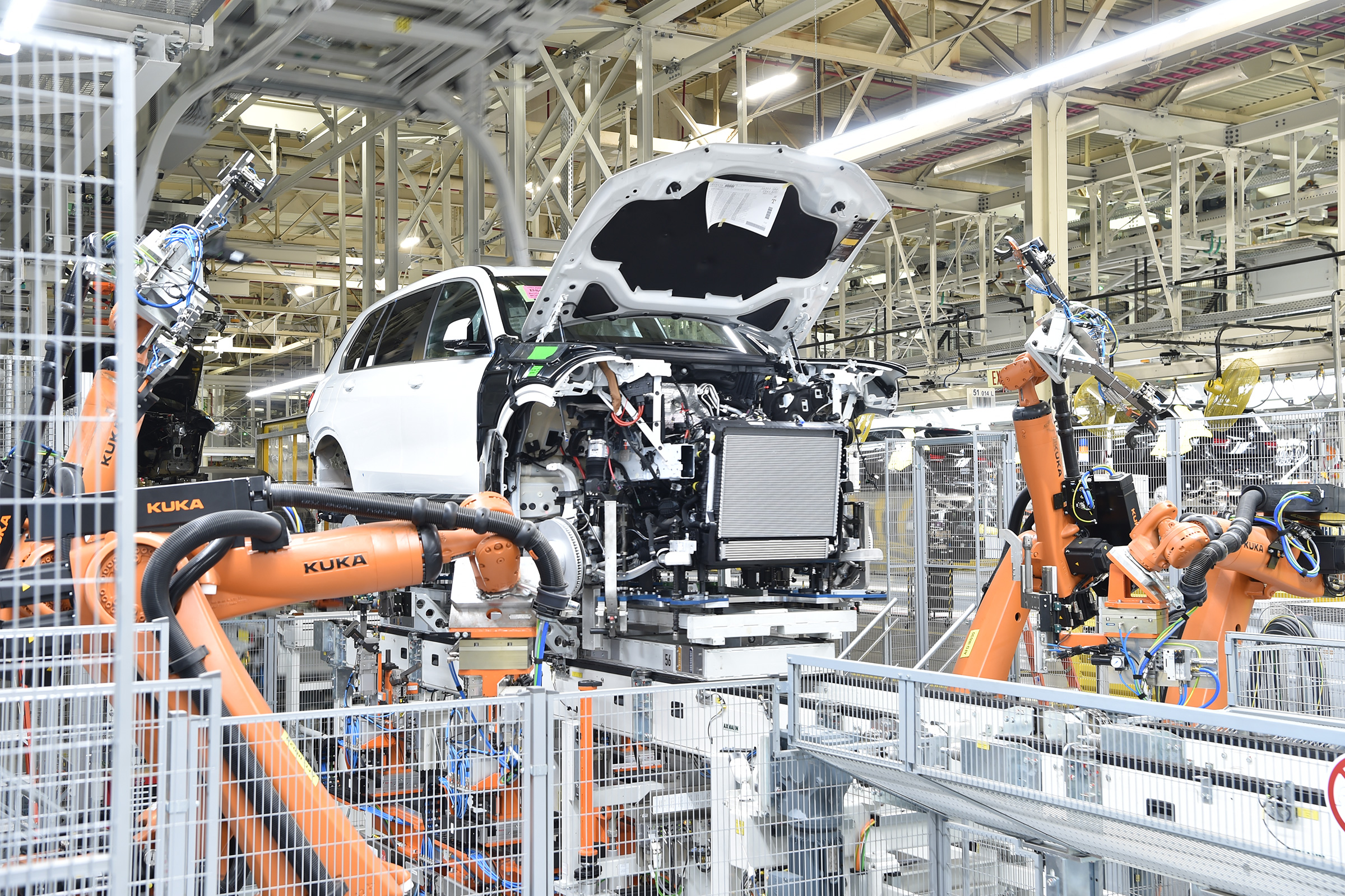 BMW SUVs feature -BMW X3 production
