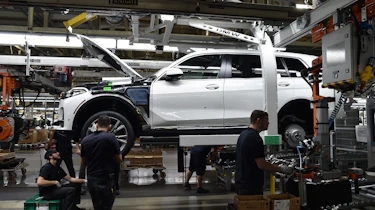 BMW SUVs feature - BMW X7 production