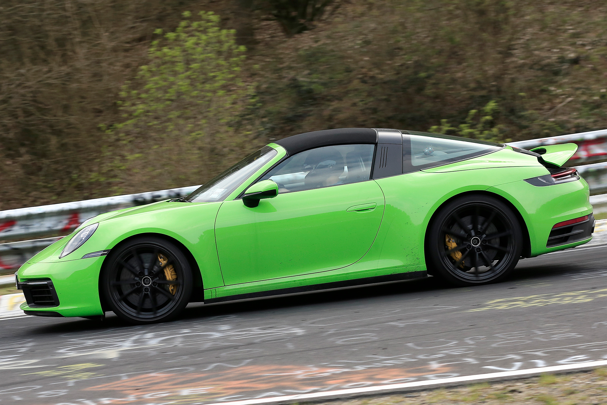 Porsche 911 Targa spies - side