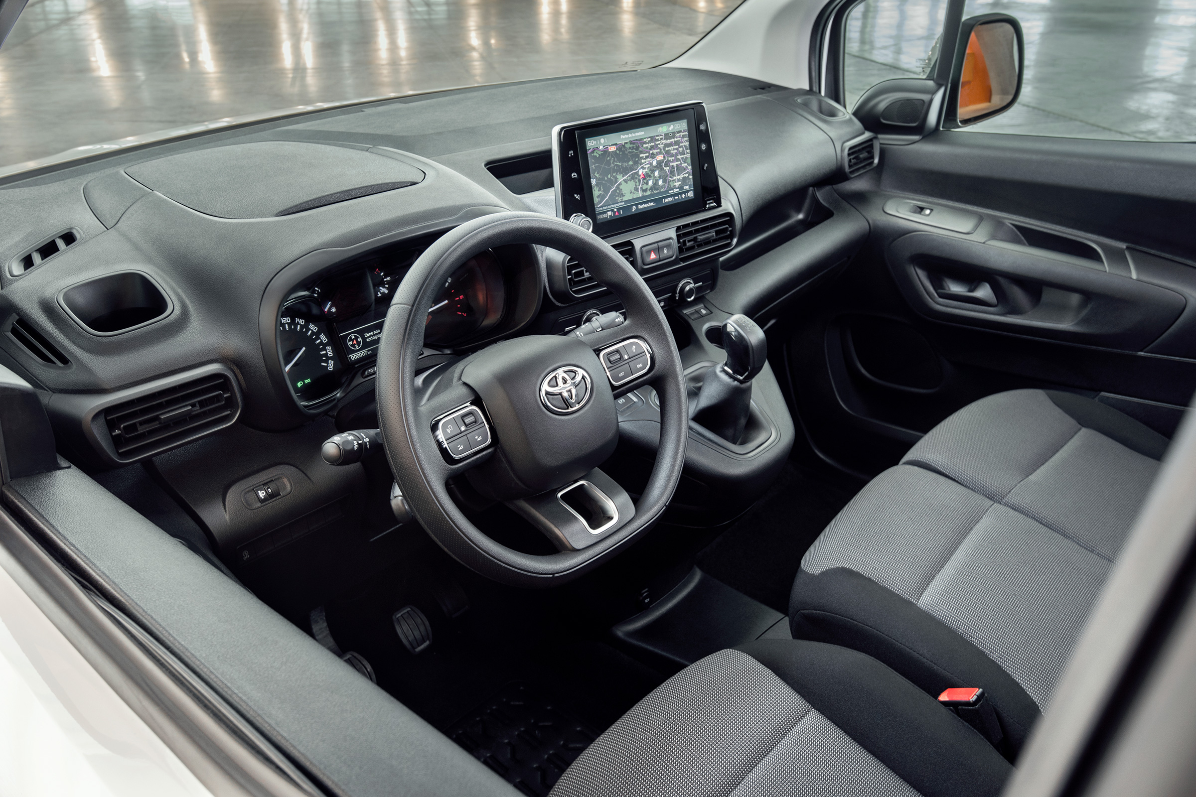 Toyota Proace City van - interior 