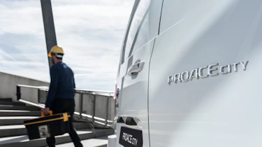 Toyota Proace City van - badge