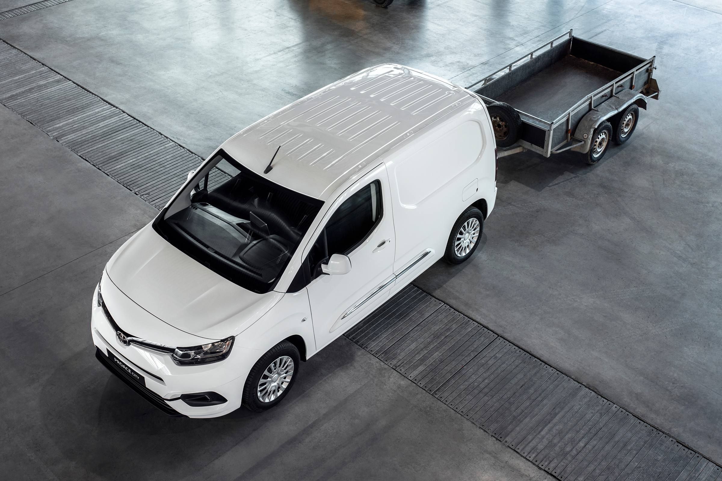 Toyota Proace City van - above