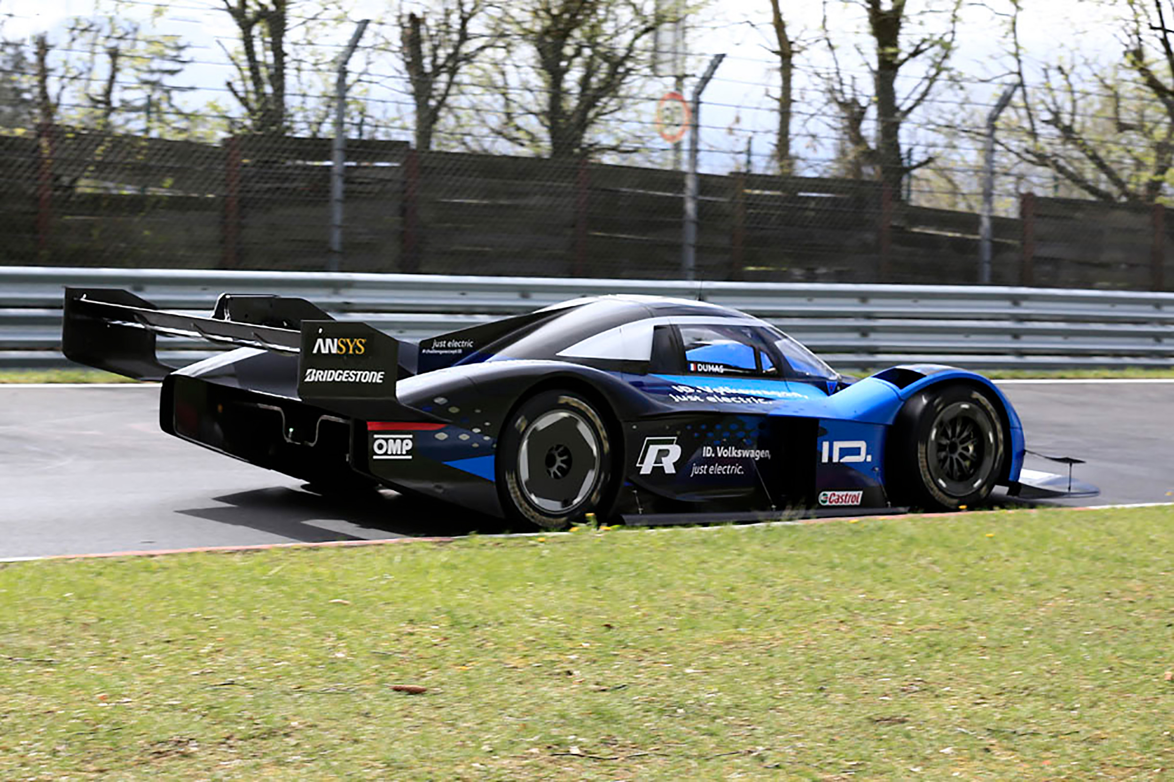 Volkswagen ID. R - Nurburgring rear cornering