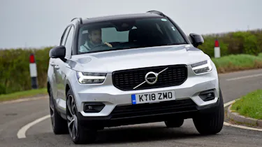 Volvo XC40 front cornering