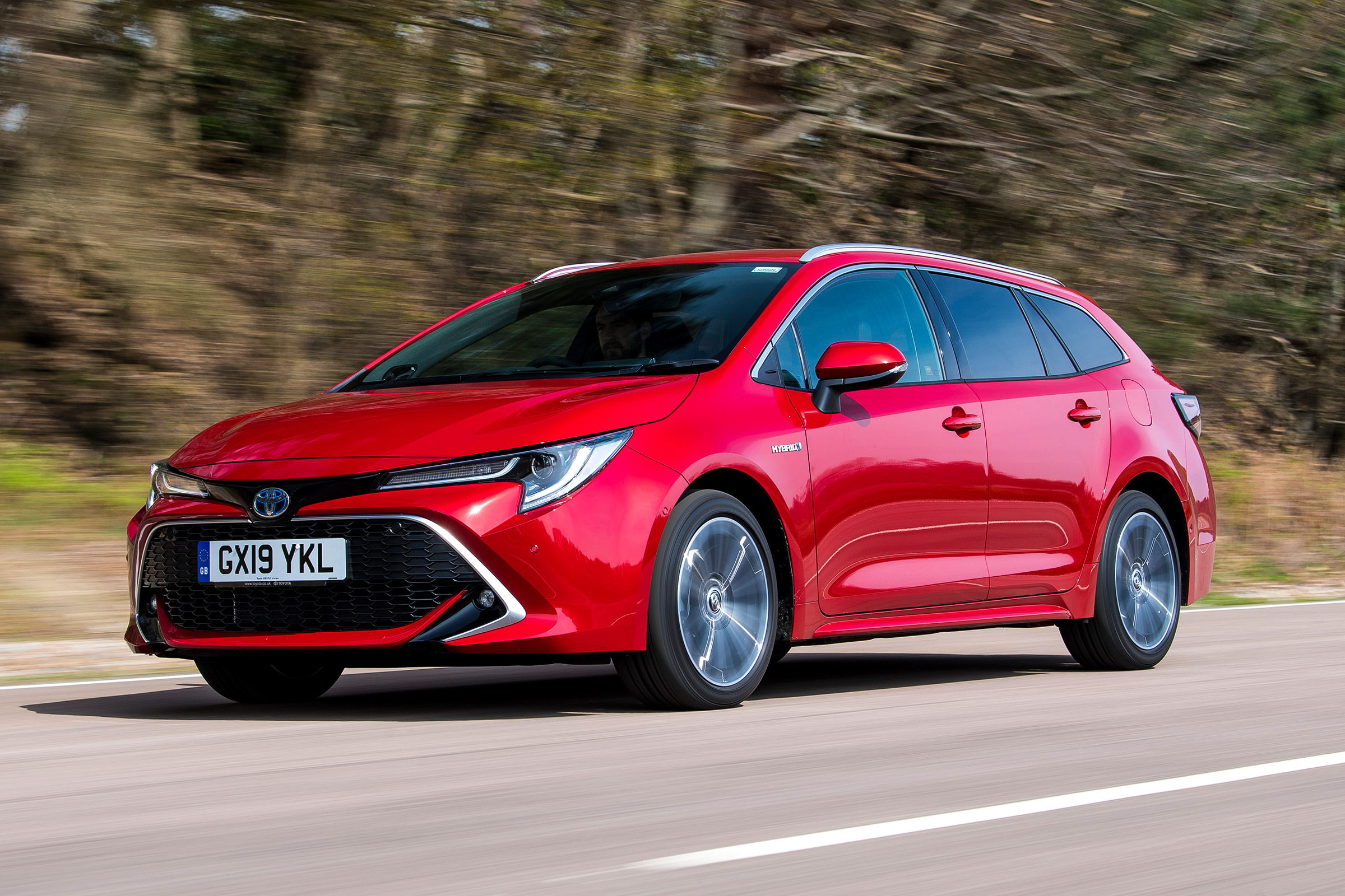 Toyota Corolla Touring Sports - front