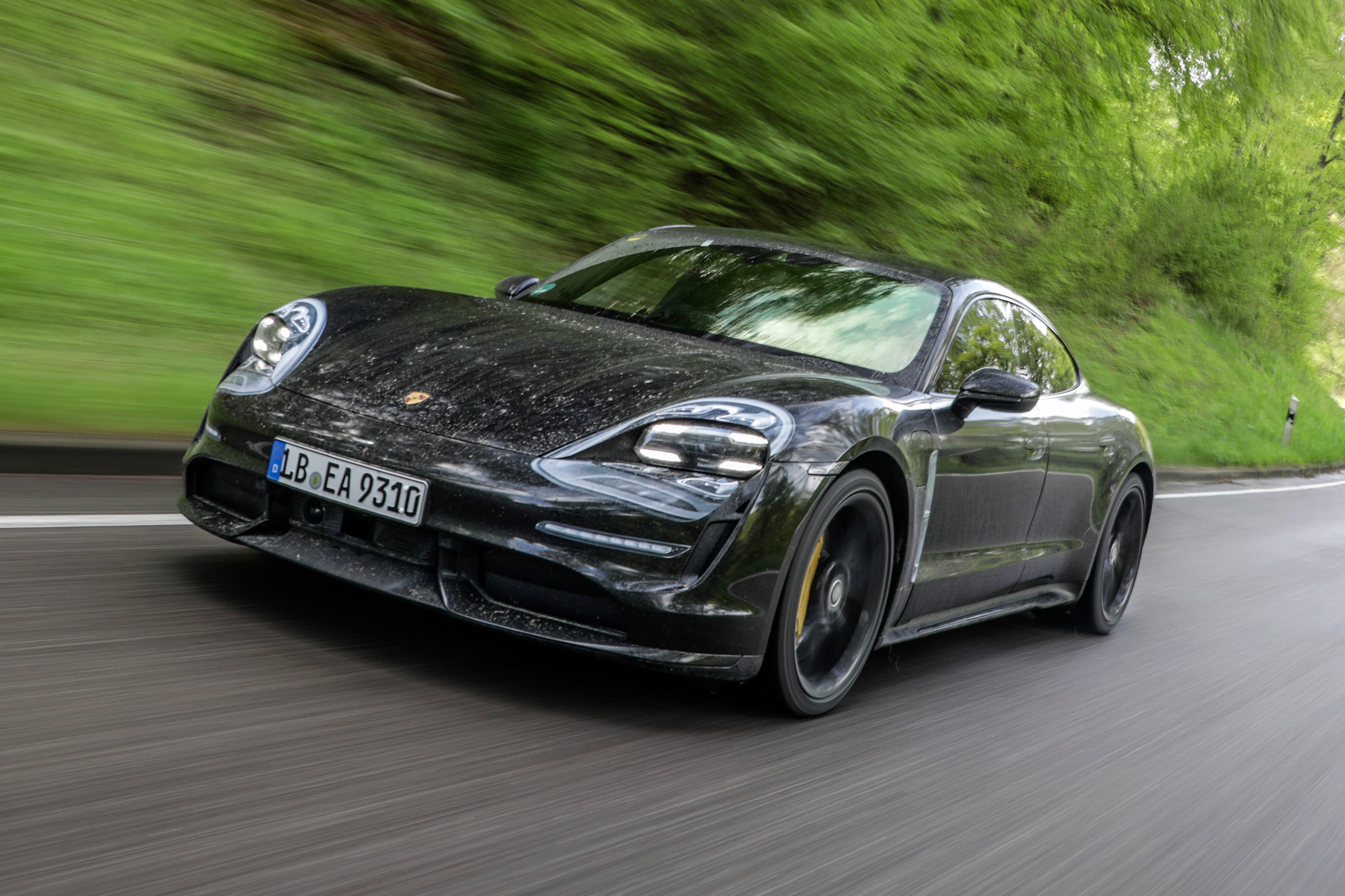 Porsche Taycan - front