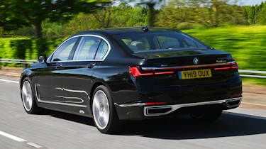 BMW 745Le xDrive - rear