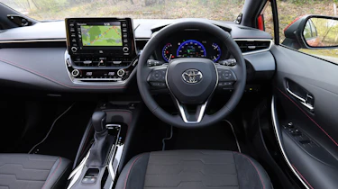 Toyota Corolla Touring Sports - dash