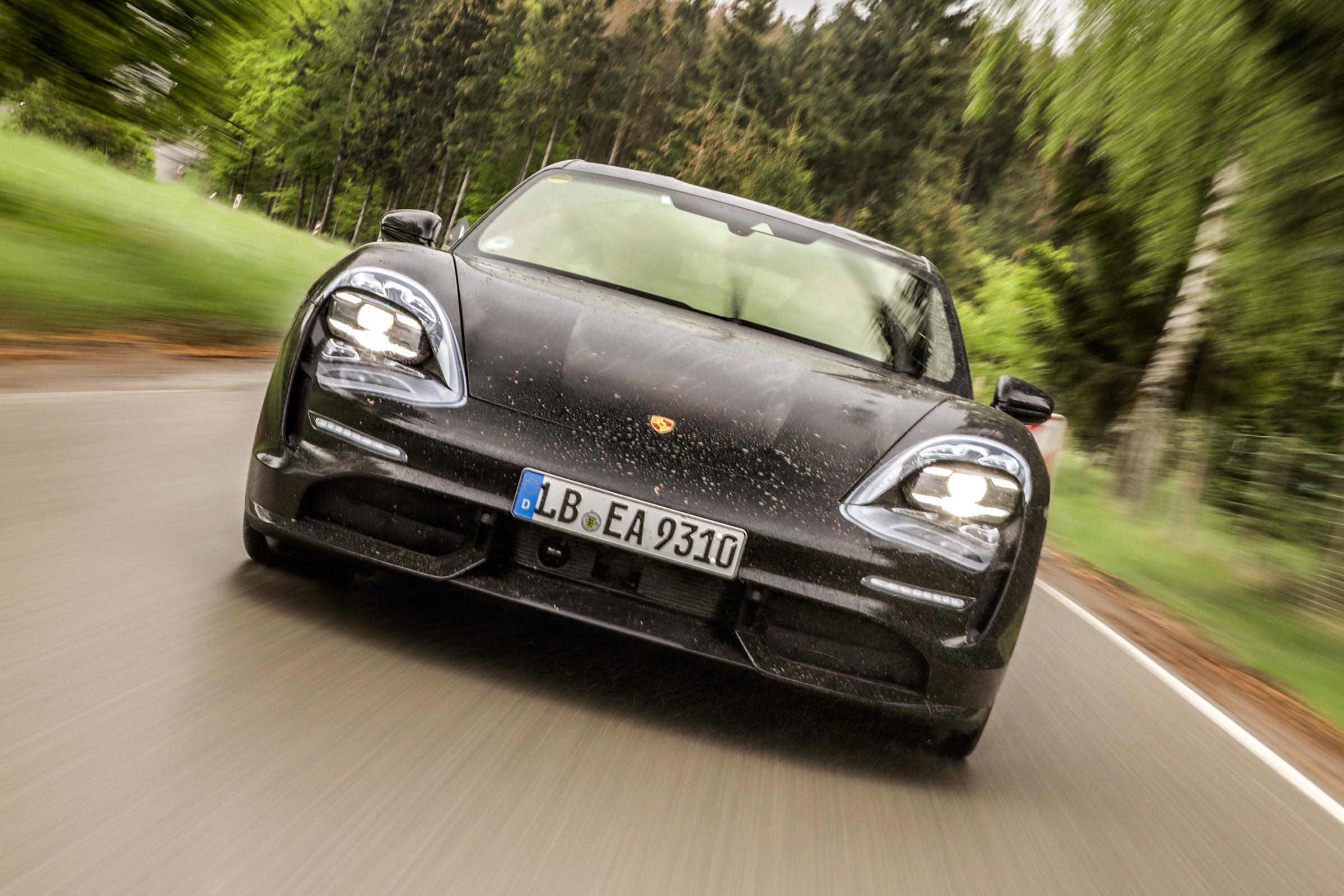 Porsche Taycan - full front