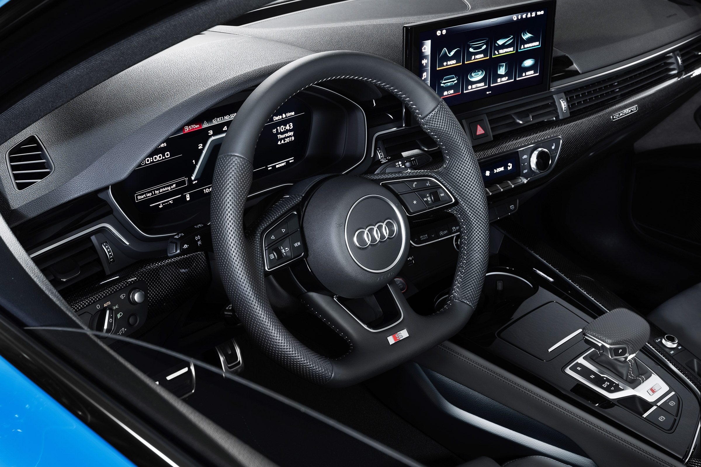 Audi S4 - studio dash