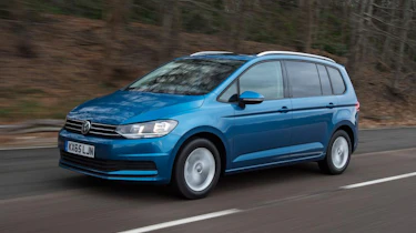 Used Volkswagen Touran - front action