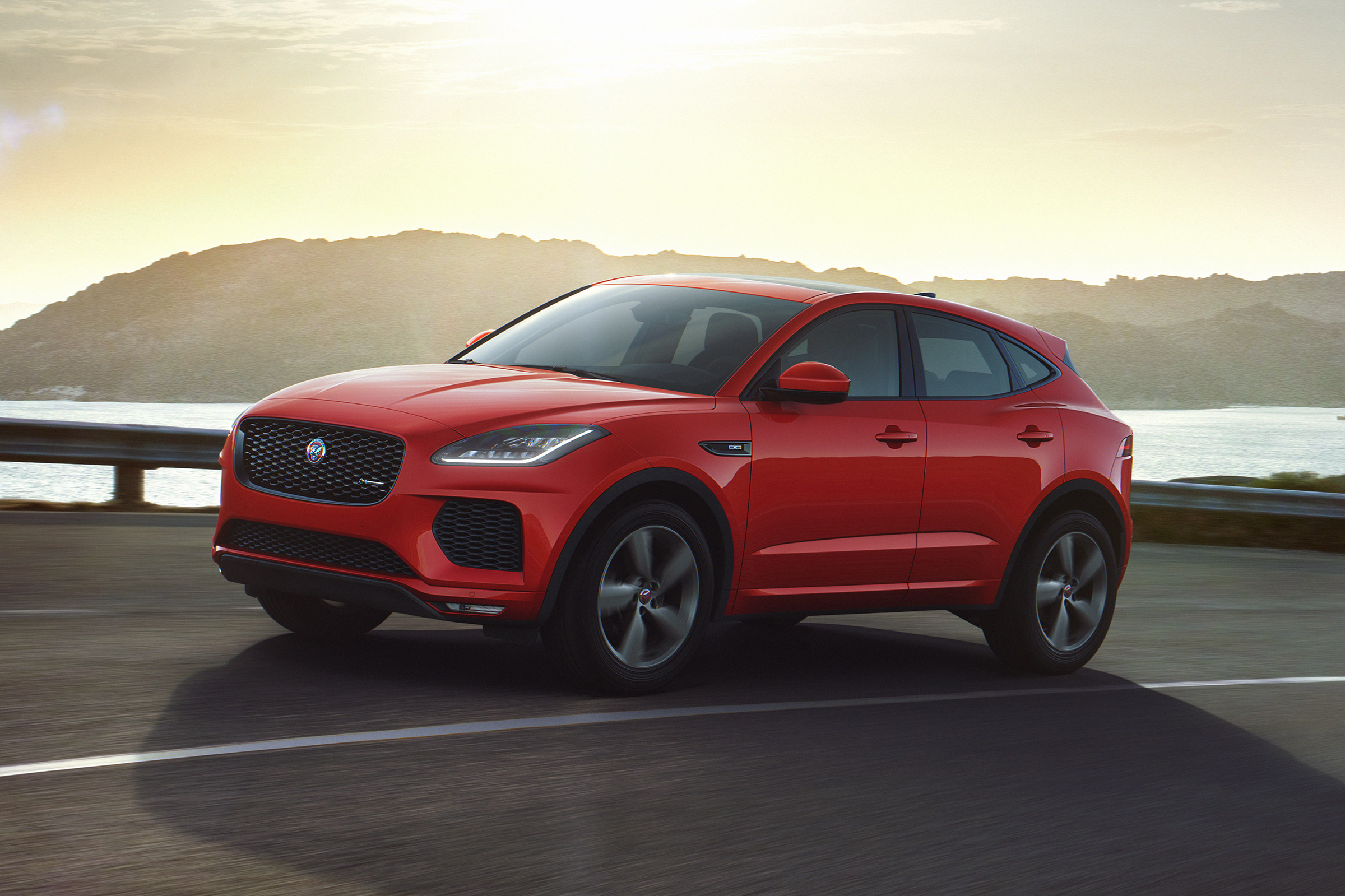Jaguar E-Pace Chequered Flag Edition - front action