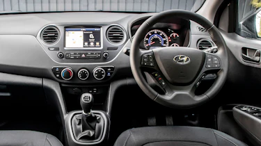 Hyundai i10 Play - dash
