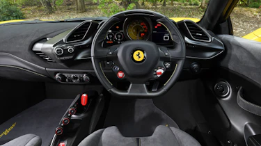 Ferrari 488 Pista - dash