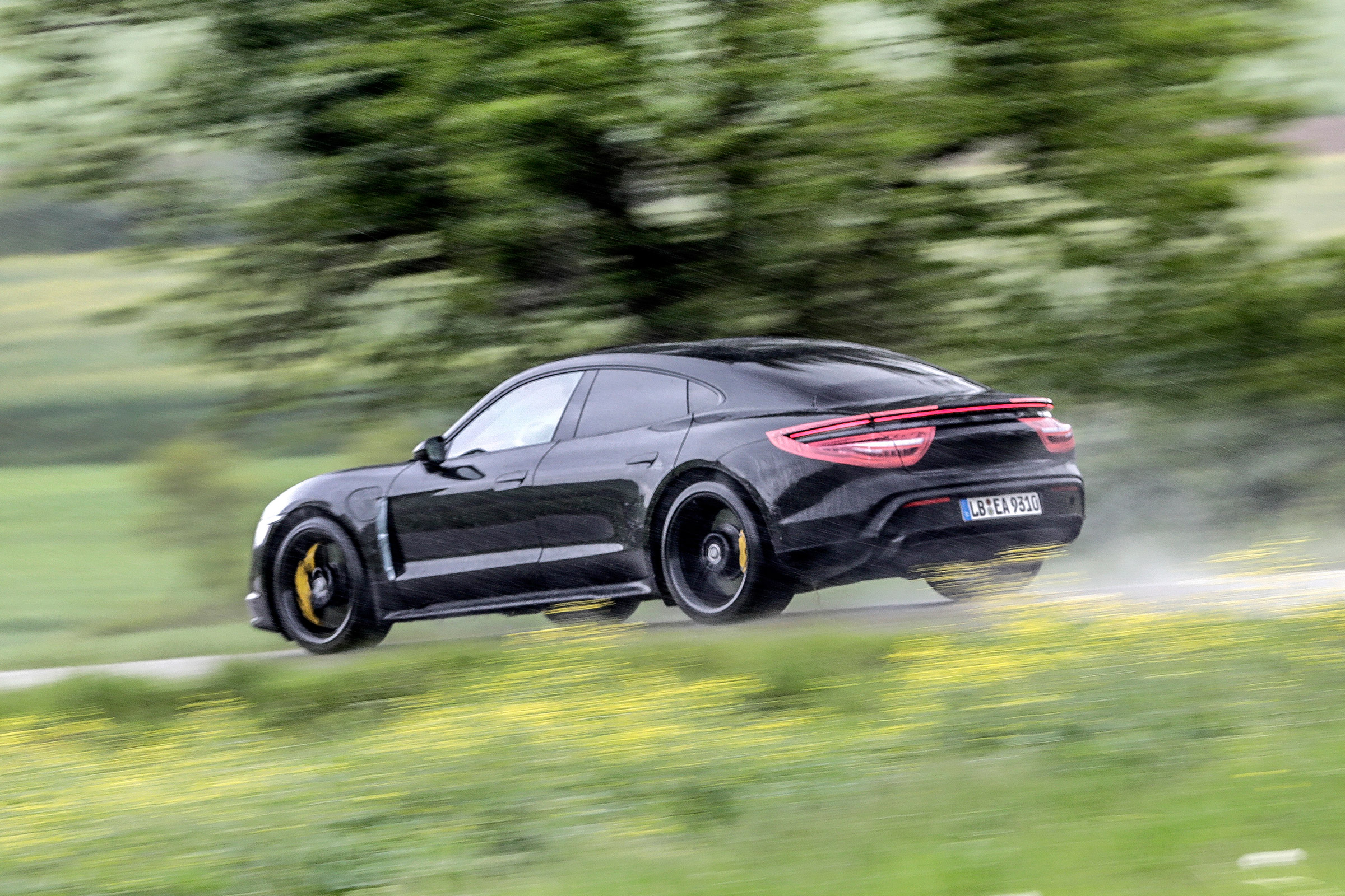 Porsche Taycan - rear action