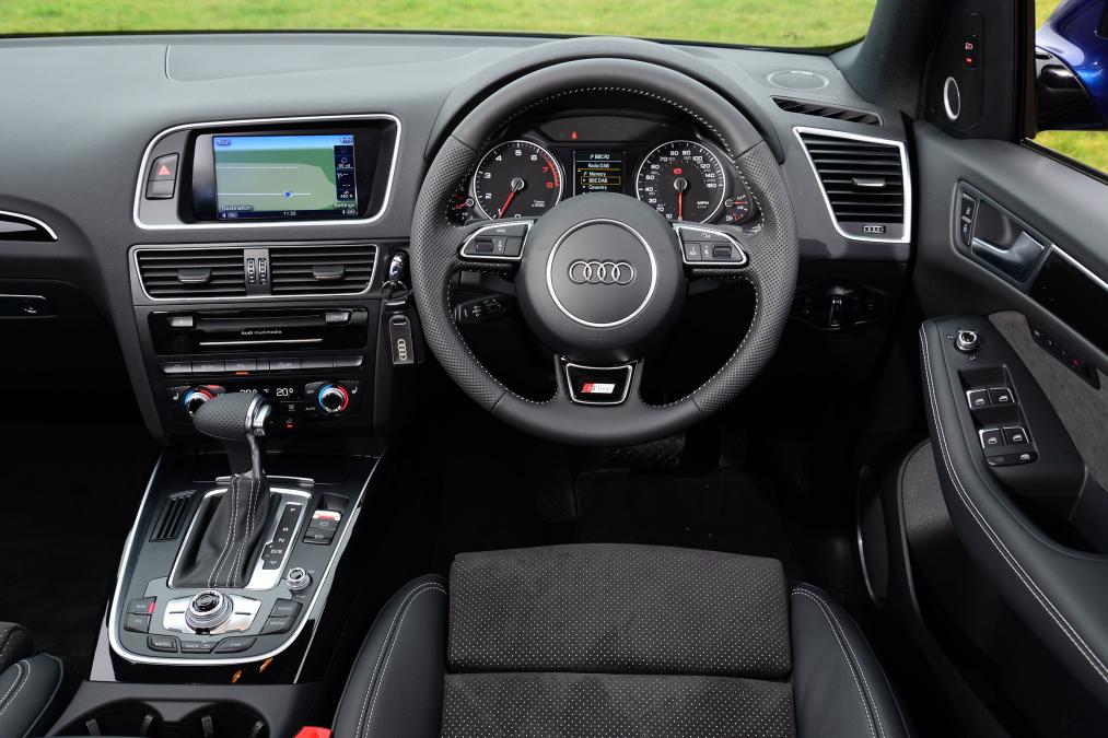 Used Audi Q5 - dash