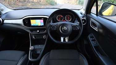MG3 - dash