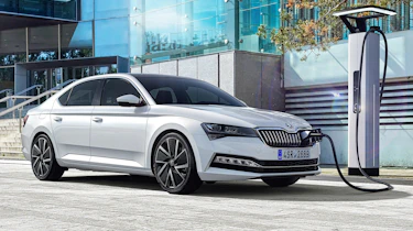 Skoda Superb iV - plug-in front
