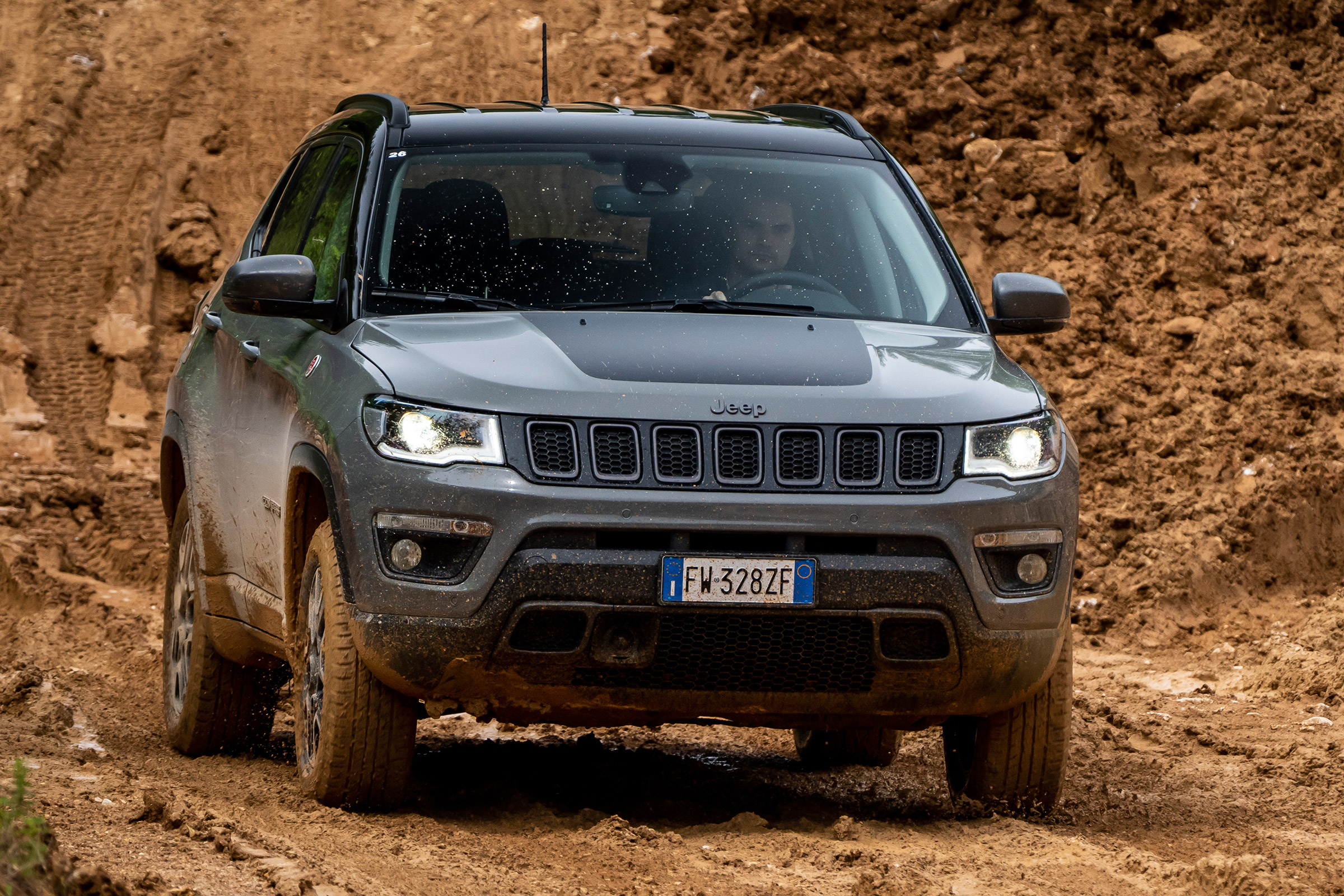 Jeep Compass Trailhawk - off-road front