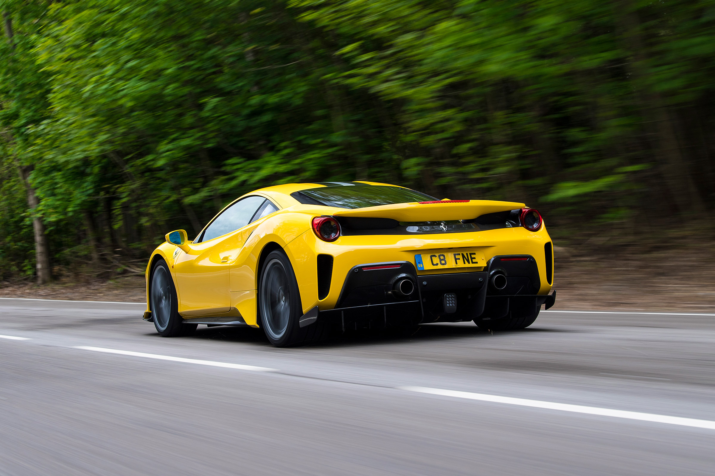 Ferrari 488 Pista - rear tracking
