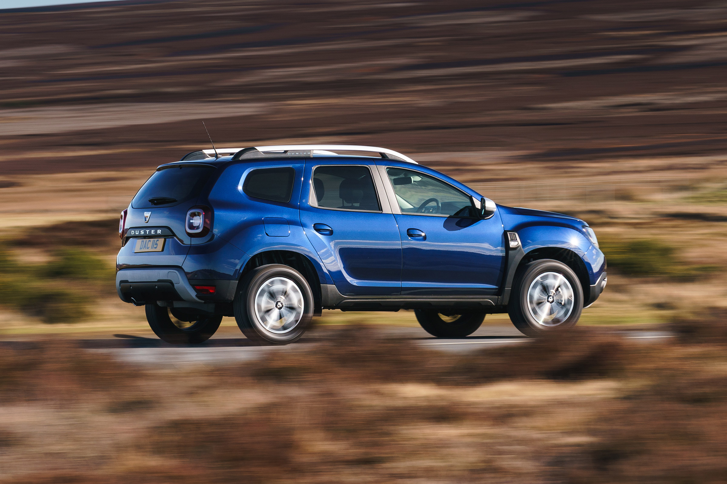Dacia Duser 4x4 - rear action