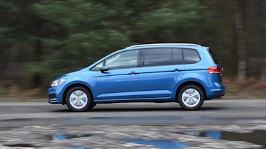 Used Volkswagen Touran - side