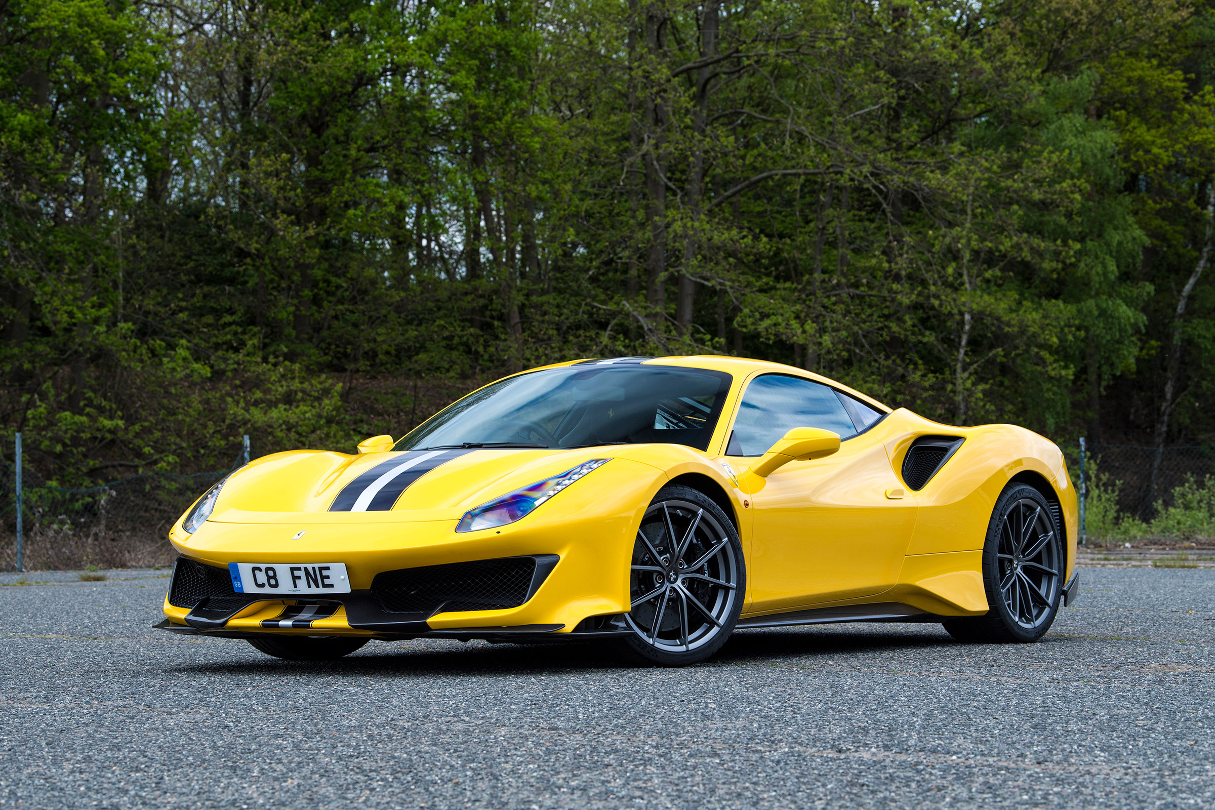 Ferrari 488 Pista - front static