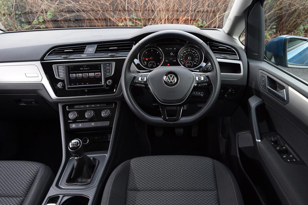 Used Volkswagen Touran - dash