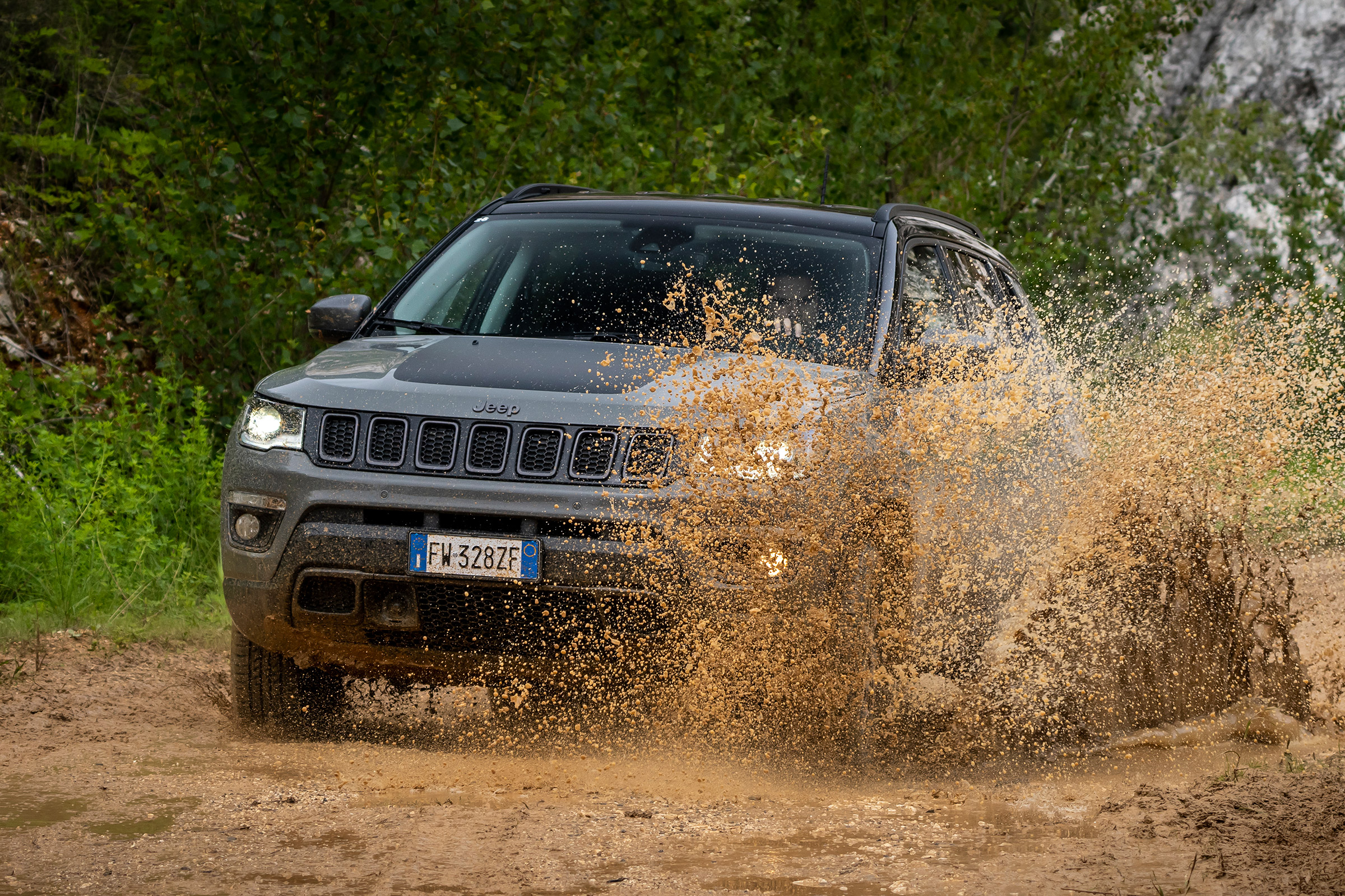 Jeep Compass Trailhawk - off-road action